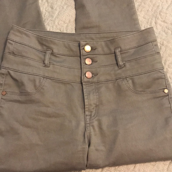 Tan pants - Picture 4 of 5